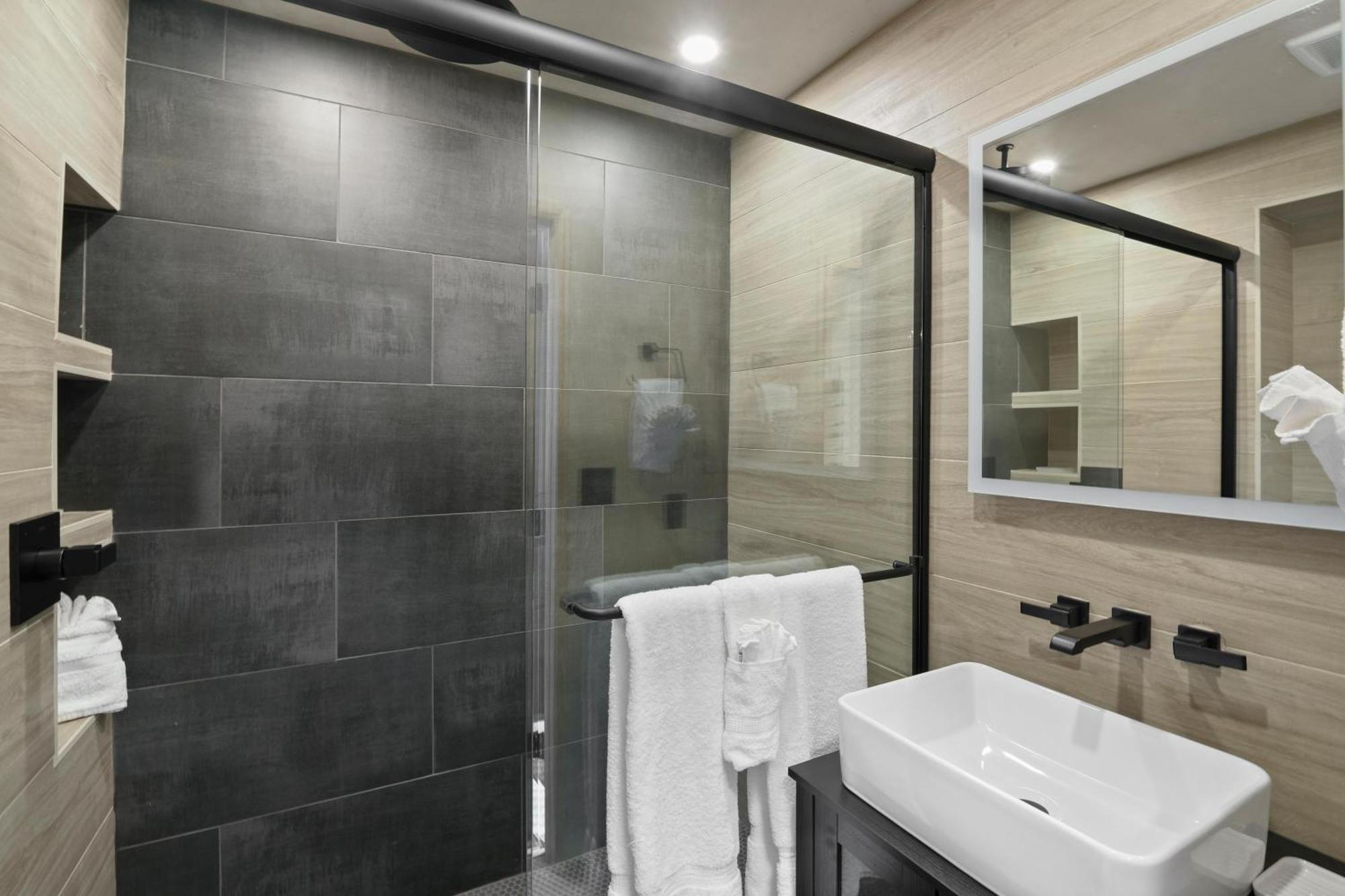 Bunkies- The Hold Villa Отава Екстериор снимка