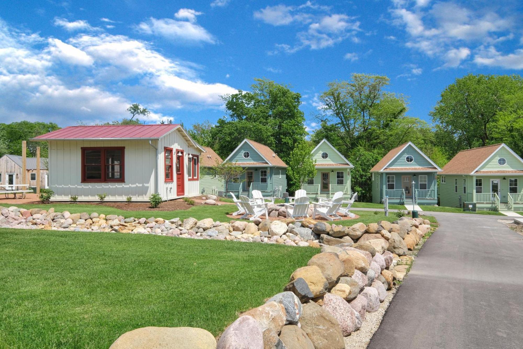 Bunkies- The Hold Villa Отава Екстериор снимка