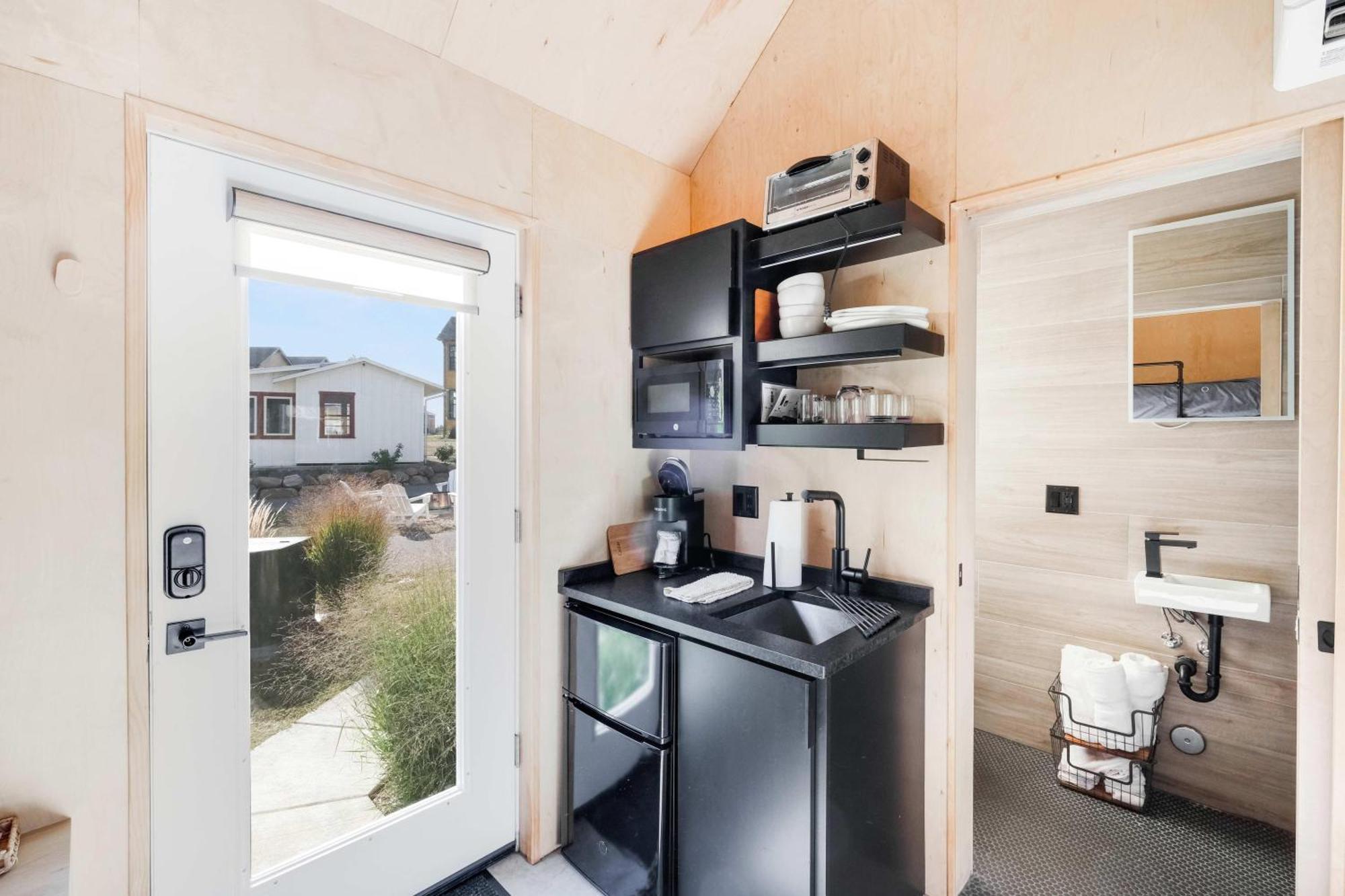 Bunkies- The Hold Villa Отава Екстериор снимка