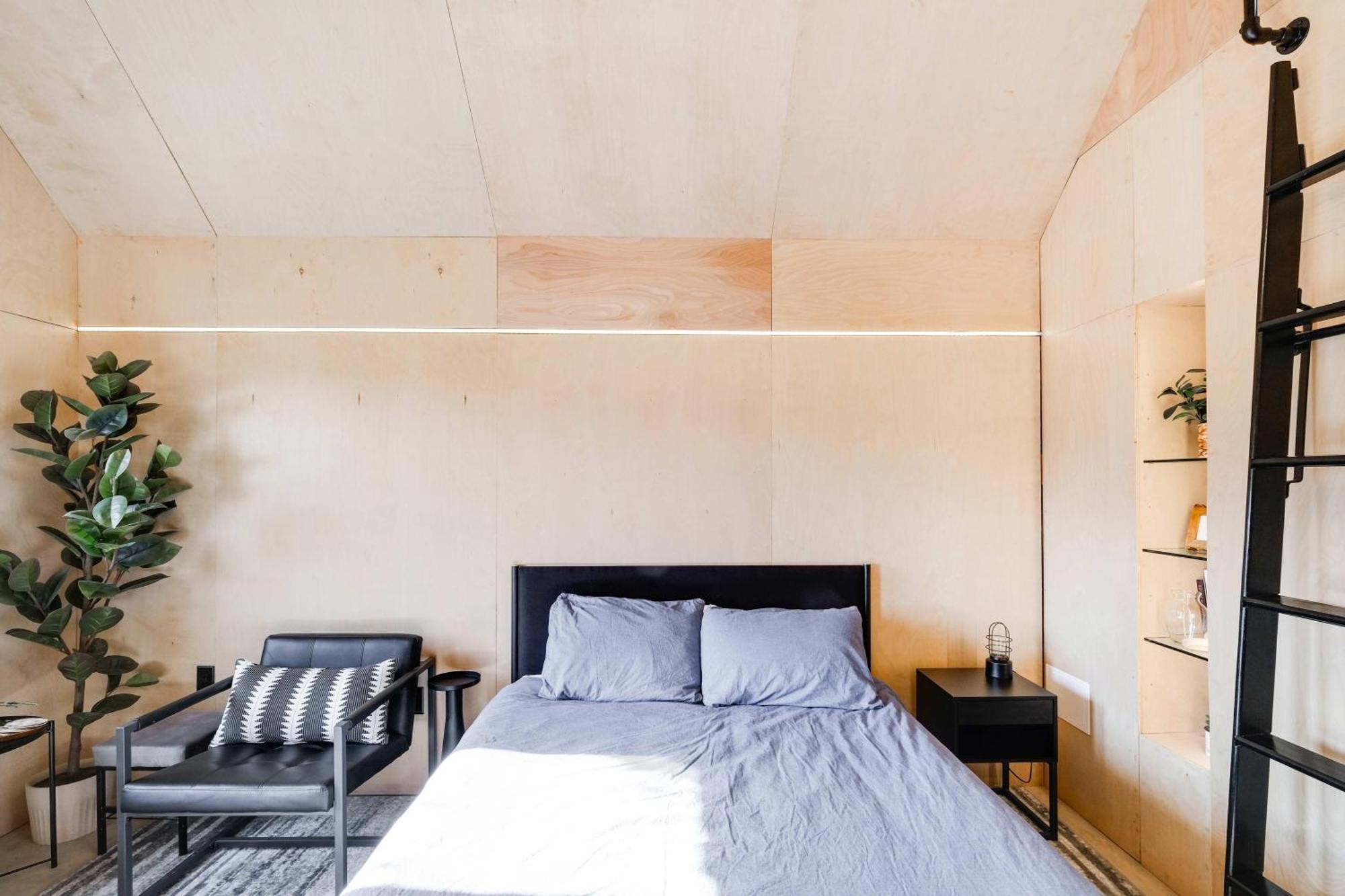 Bunkies- The Hold Villa Отава Екстериор снимка
